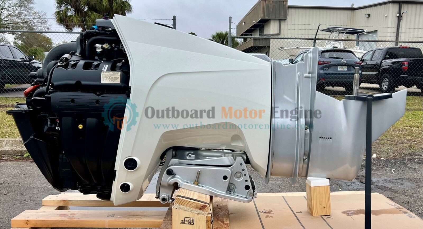 Mercury 225 XL/CXL 4Stroke Outboard Engines - Image 2