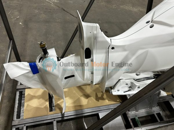 Yamaha 250HP DEC Outboard Left Hand 25" Shaft - Image 3