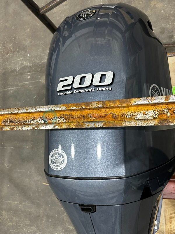 Yamaha 200HP DEC Outboard Left Hand 25" Shaft - Image 3