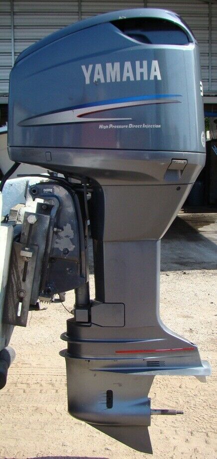 2004 Yamaha 300 HP HPDI 2-Stroke 30” Outboard Motor 2