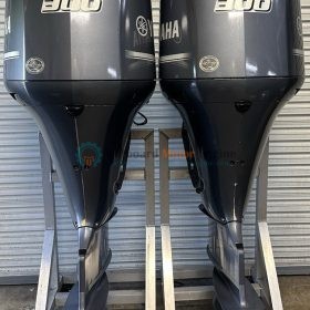 2019 Pair Yamaha 300Hp 30" Shaft Length 4-Stroke Outboard