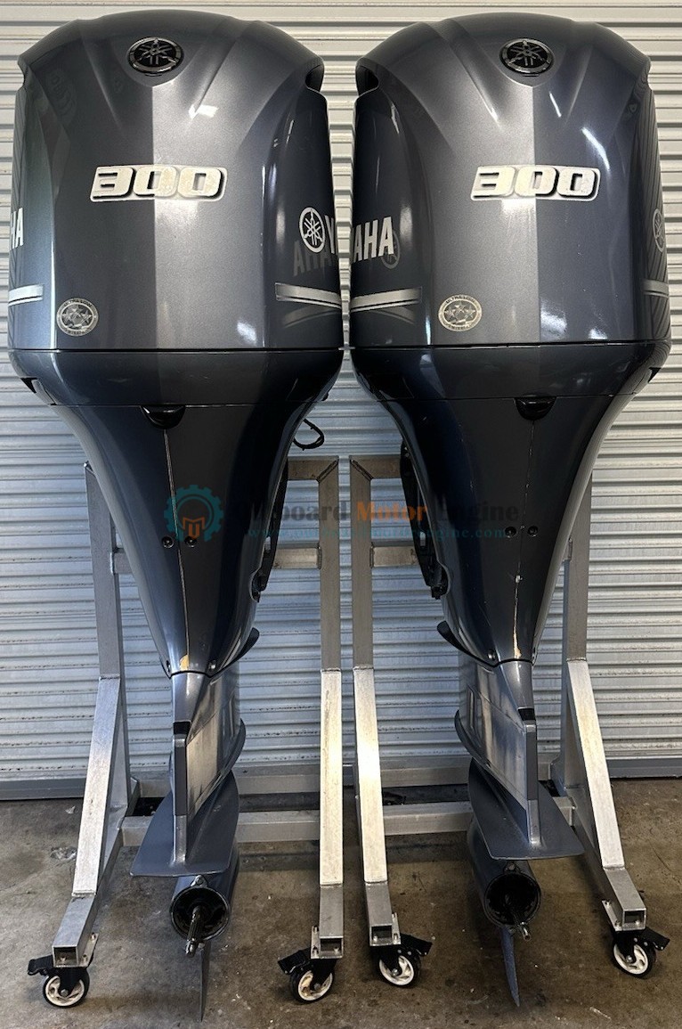 2019 Pair Yamaha 300Hp 30 Shaft Length 4-Stroke Outboard