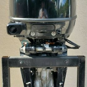 2019 Suzuki 175Hp 25" Shaft Length 4-Stroke Outboard Motor