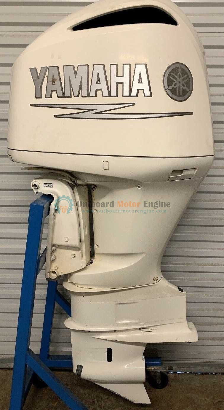 Yamaha F300UCA 300Hp 4-Stroke 30” shaft length Outboard Motor 2